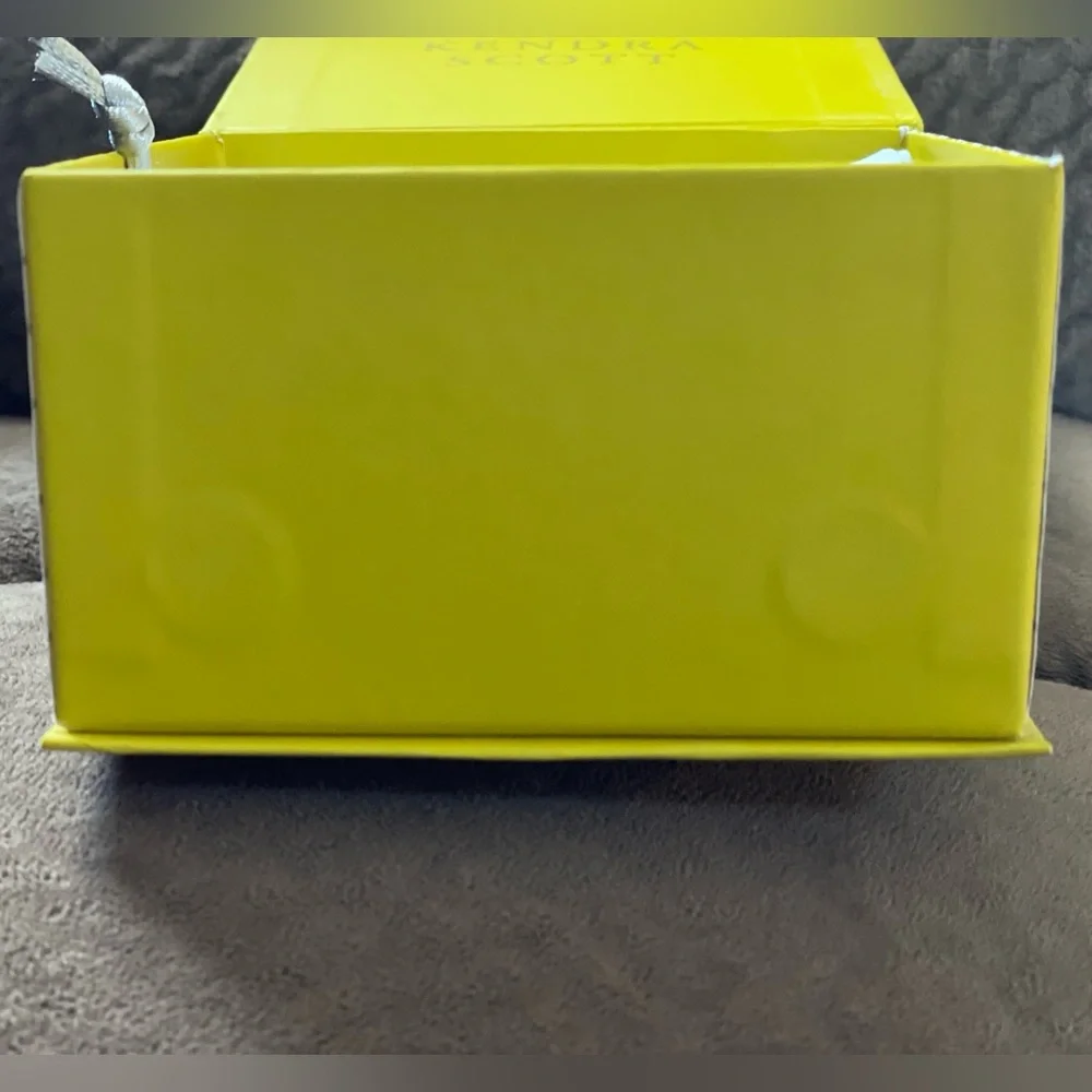 Kendra Scott Necklace Gift Box and Jewelry Bag Set - Picture 14 of 15
